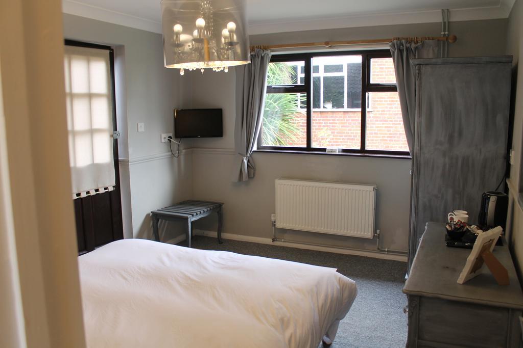 The Swan Motel, Gillingham بسلس الغرفة الصورة