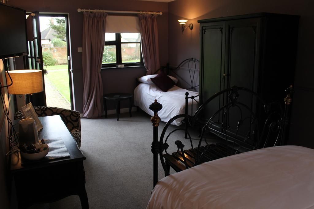 The Swan Motel, Gillingham بسلس الغرفة الصورة