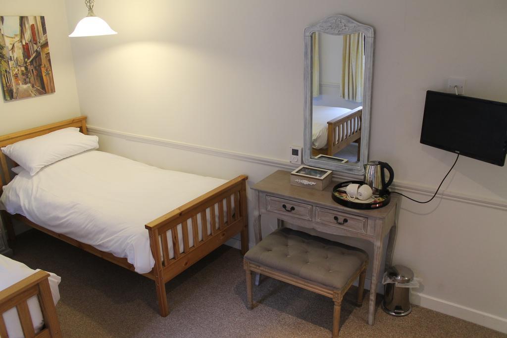 The Swan Motel, Gillingham بسلس الغرفة الصورة