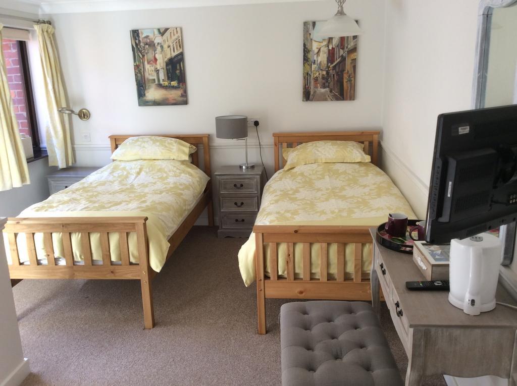 The Swan Motel, Gillingham بسلس الغرفة الصورة