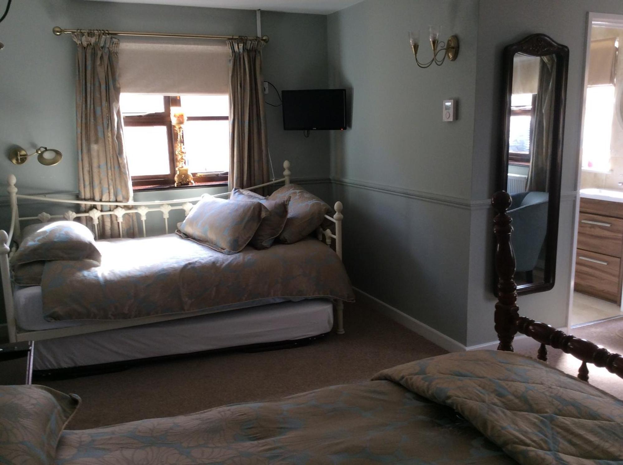 The Swan Motel, Gillingham بسلس المظهر الخارجي الصورة