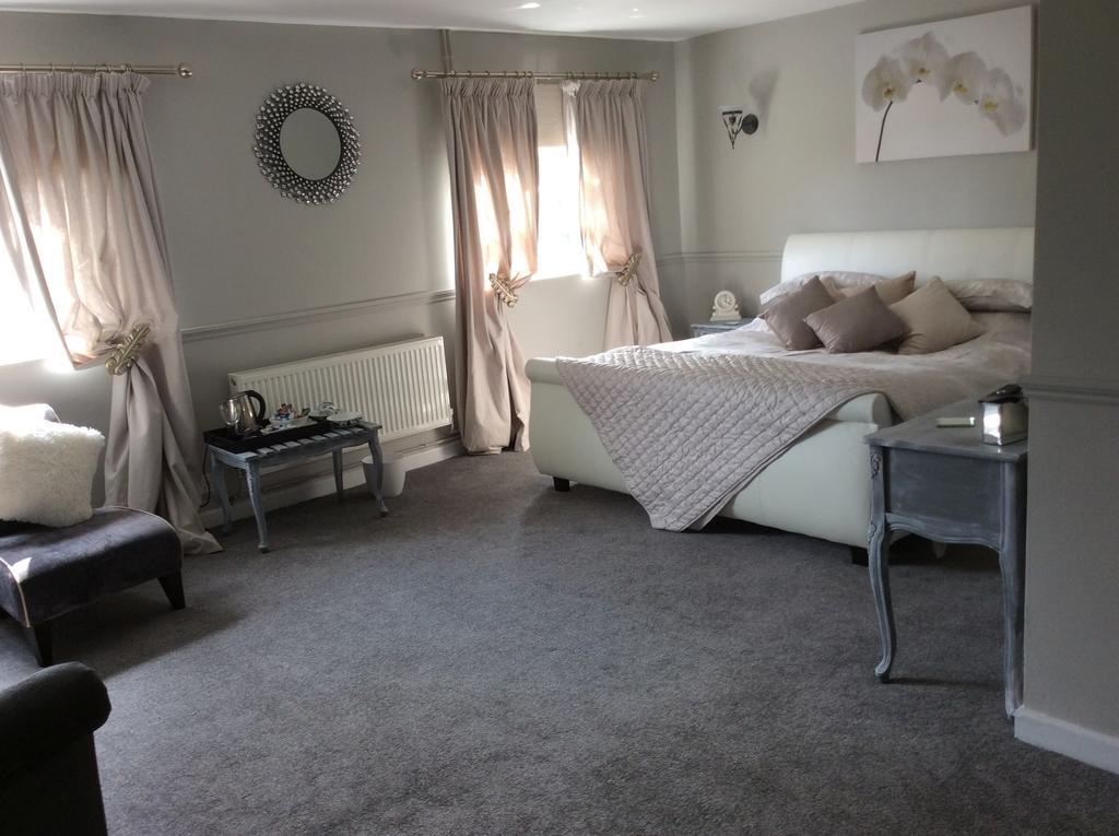 The Swan Motel, Gillingham بسلس الغرفة الصورة